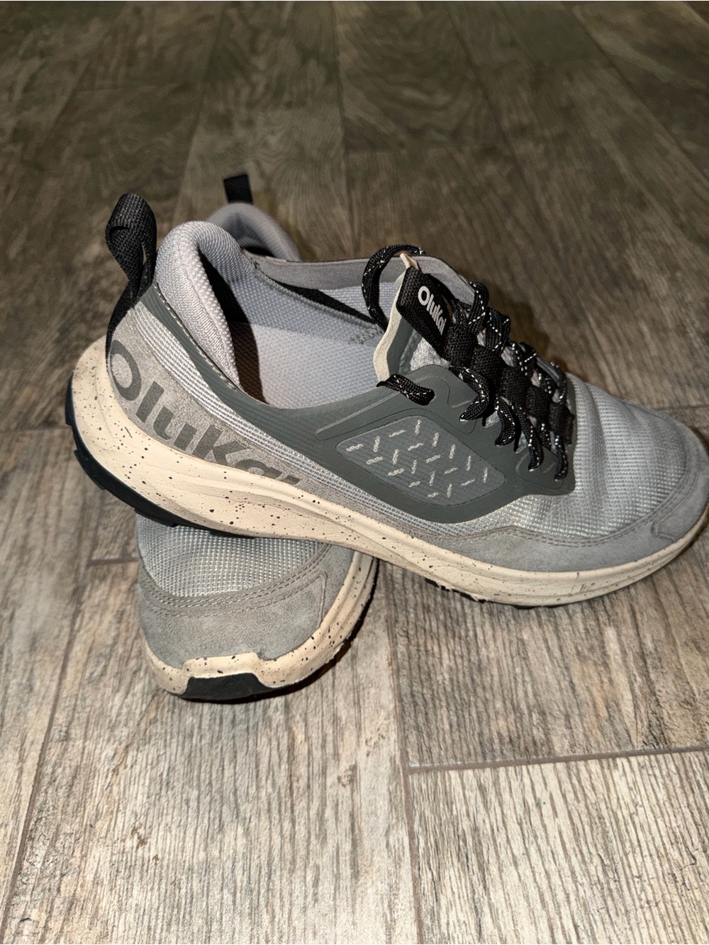 OluKai Maki Gray Comfort Sneakers Men’s 9.5